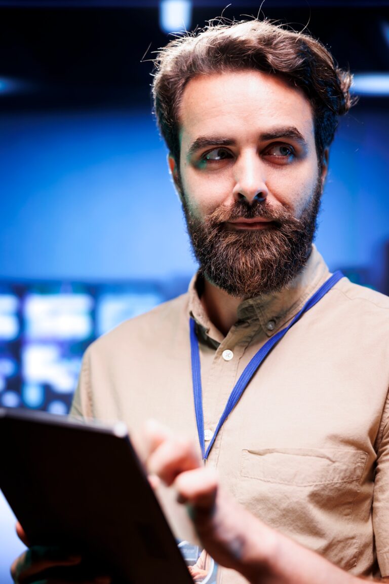Admin in cloud computing business hub